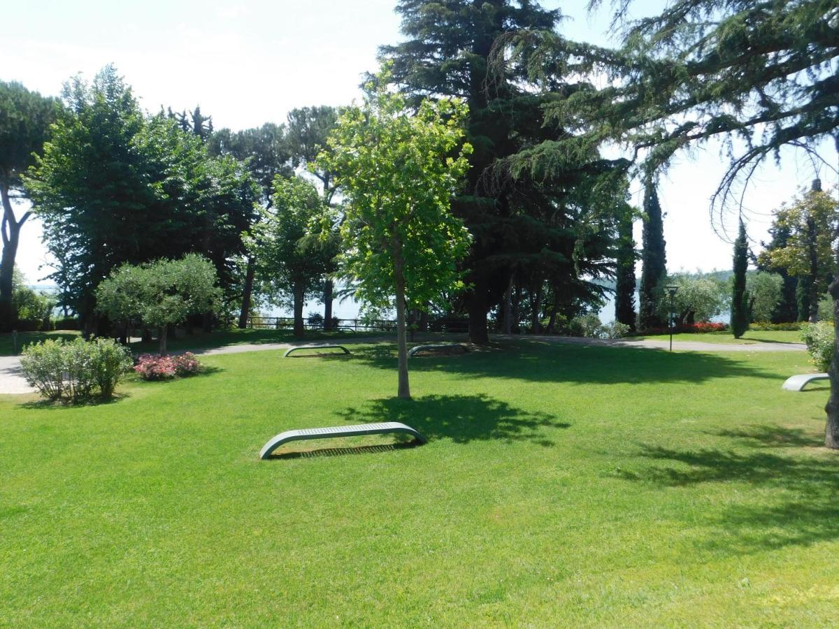 Lato Soleggiato @Gardazzurro Padenghe sul Garda Exterior foto