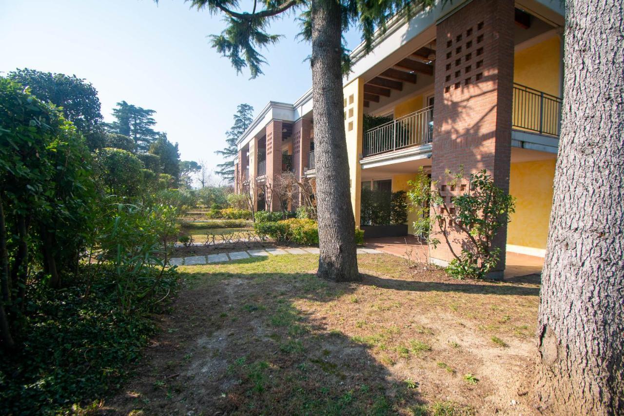 Lato Soleggiato @Gardazzurro Padenghe sul Garda Exterior foto