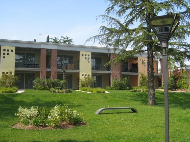 Lato Soleggiato @Gardazzurro Padenghe sul Garda Exterior foto